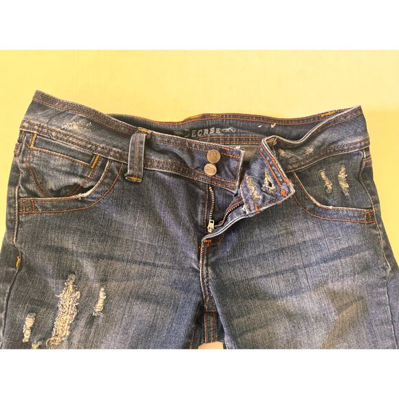Decree Denim Shorts Jorts Capri Pants Ladies Juniors 9 Distressed Destroyed - Picture 3 of 11